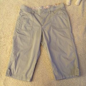 Lee khaki Capris